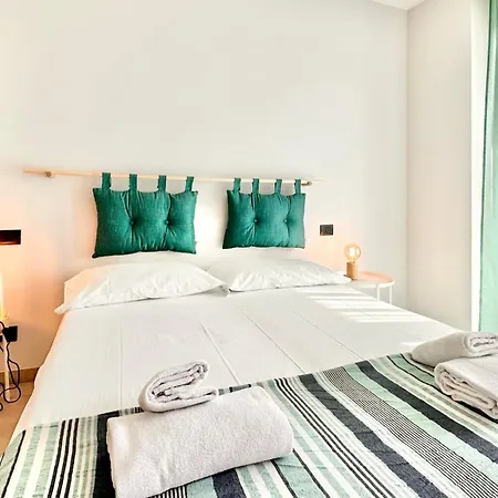 Hostdomus - Casa Vittorio Apartment *